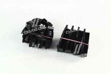 Фото гальмівні колодки перед. з кр.датчик.) AUDI A8/S8 95-02 REMSA 075212 Гальмівні колодки перед. з кр.датчик.) AUDI A8/S8 95-02 REMSA 075212