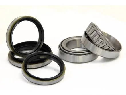 Фото комплект підшипника колеса передній STARLINE LO01928 Комплект підшипника колеса передній STARLINE LO01928