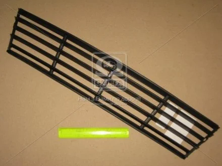 Решітка бамп. середня SEAT IBIZA 02- TEMPEST 0440501913