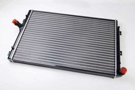 Фото радиатор THERMOTEC D7W035TT Радиатор THERMOTEC D7W035TT