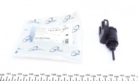 Фото выключатель фонаря сигнала торможения TRUCKTEC 07.42.057 Выключатель фонаря сигнала торможения TRUCKTEC 07.42.057