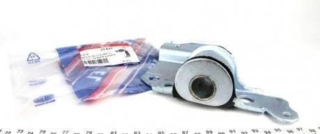 Фото сайлентблок важеля UCEL 31445 Сайлентблок важеля UCEL 31445