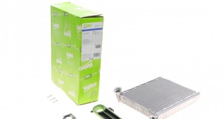 Фото радіатор обігрівача Valeo 812007 Радіатор обігрівача Valeo 812007