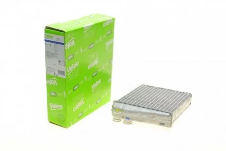 Фото радіатор (теплообмінник) опалення салону Valeo 812254 Радіатор (теплообмінник) опалення салону Valeo 812254