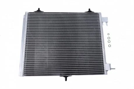 Конденсатор (радіатор) кондиціонера Valeo 814095