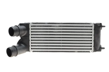 Інтеркулер Valeo 818866