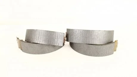 Колодки задние, 94-02 (1.8t) (бараб. тормоза) Zilbermann 08099