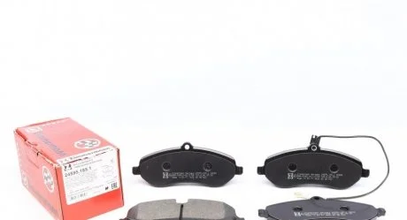 Тормозные колодки, дисковый тормоз (набор) ZIMMERMANN 245951851